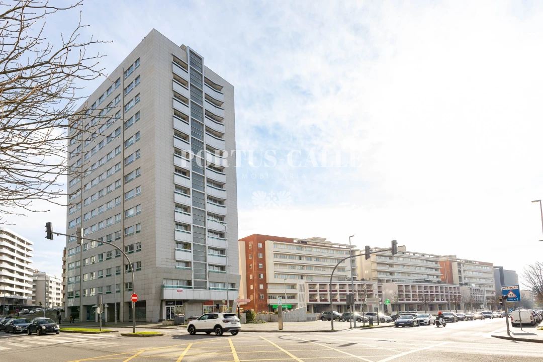 Apartamento T4 para Venda em Ramalde Foto 3