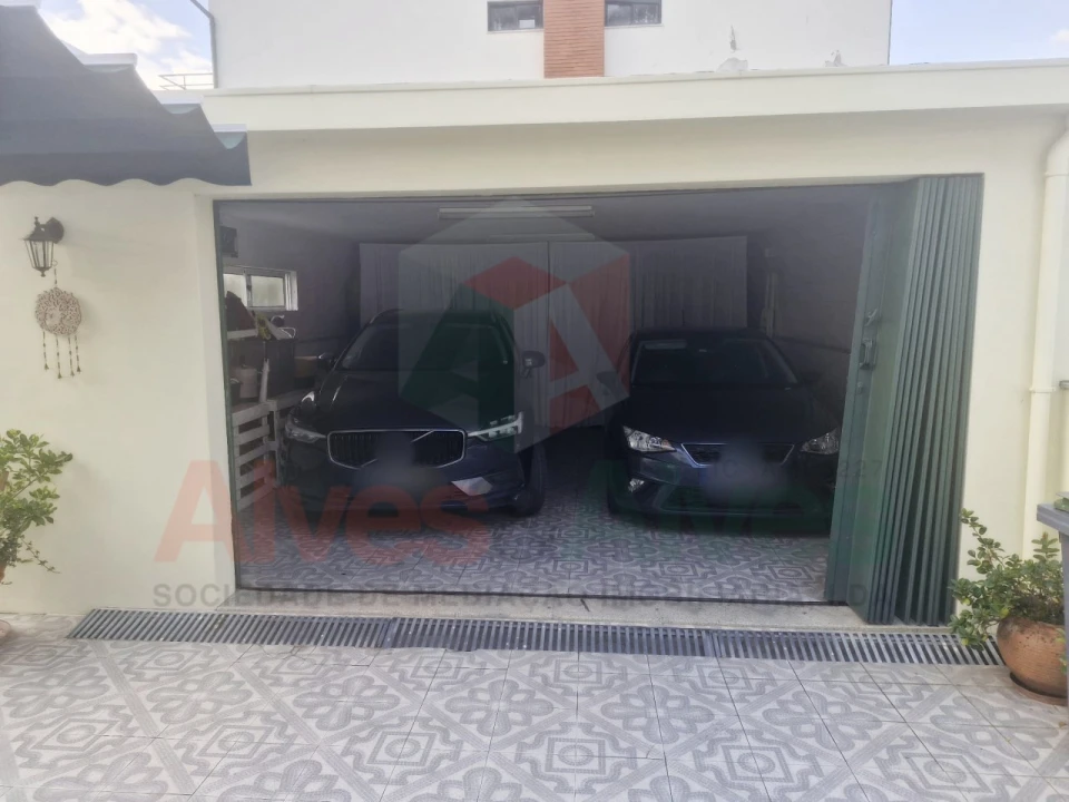 Moradia T4 para Venda em Moreira Foto 6