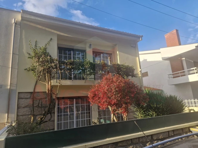 Moradia T4 para Venda em Moreira Foto 3