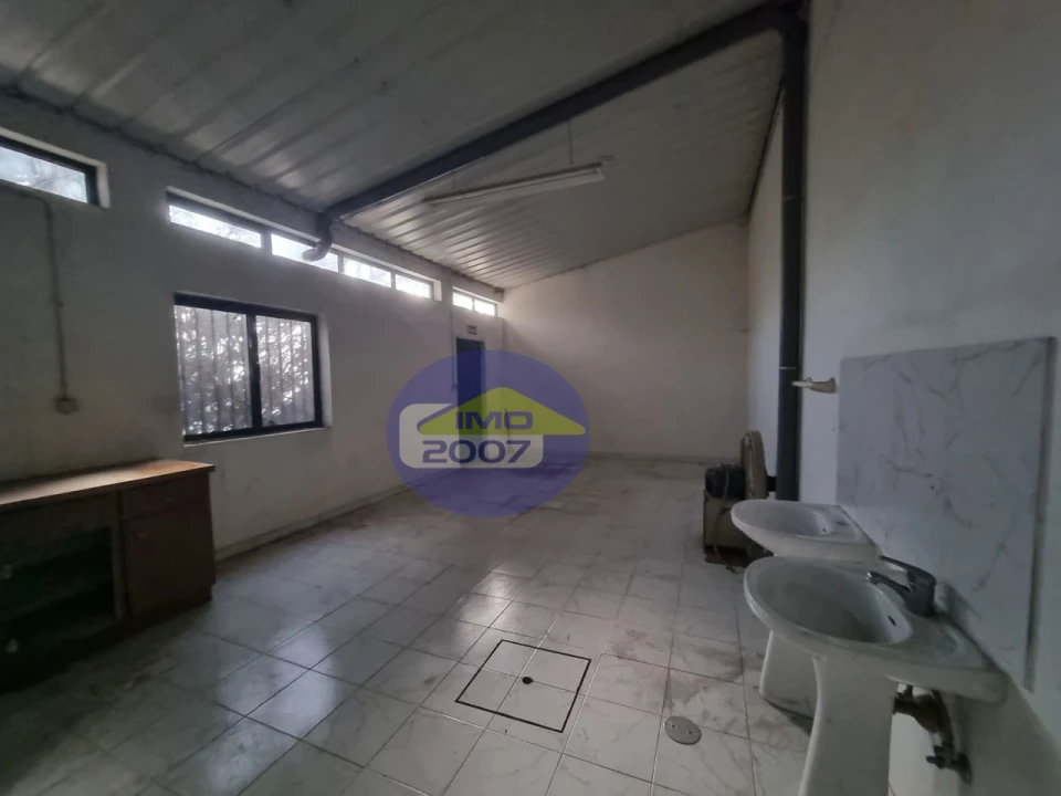 Armazém para Venda em Escapães Foto 8