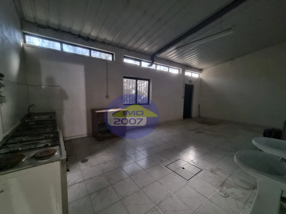 Armazém para Venda em Escapães Foto 12