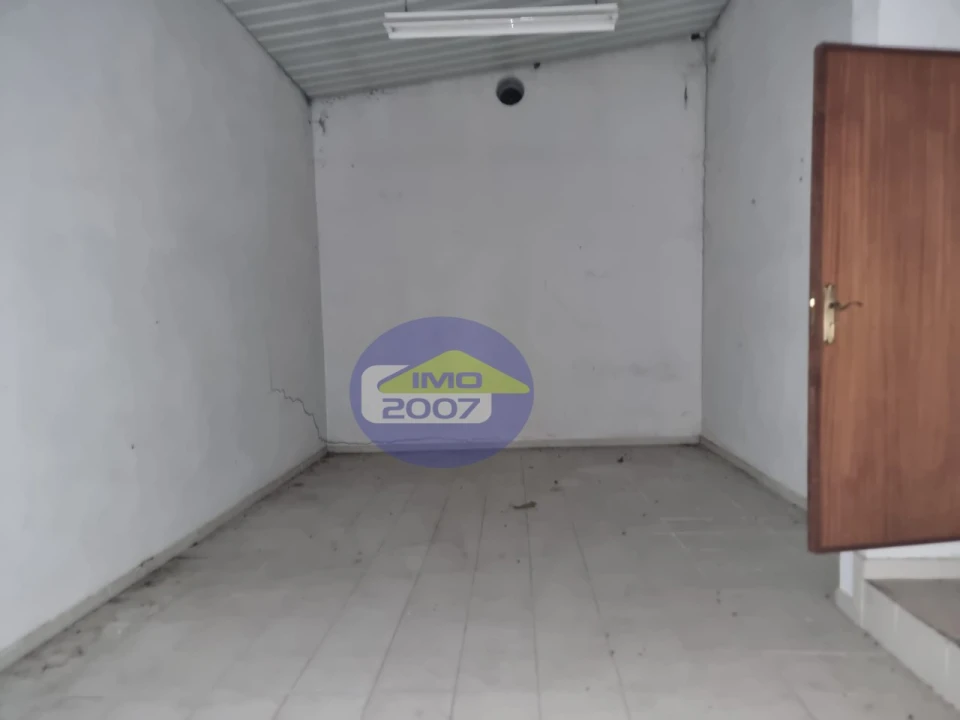 Armazém para Venda em Escapães Foto 18