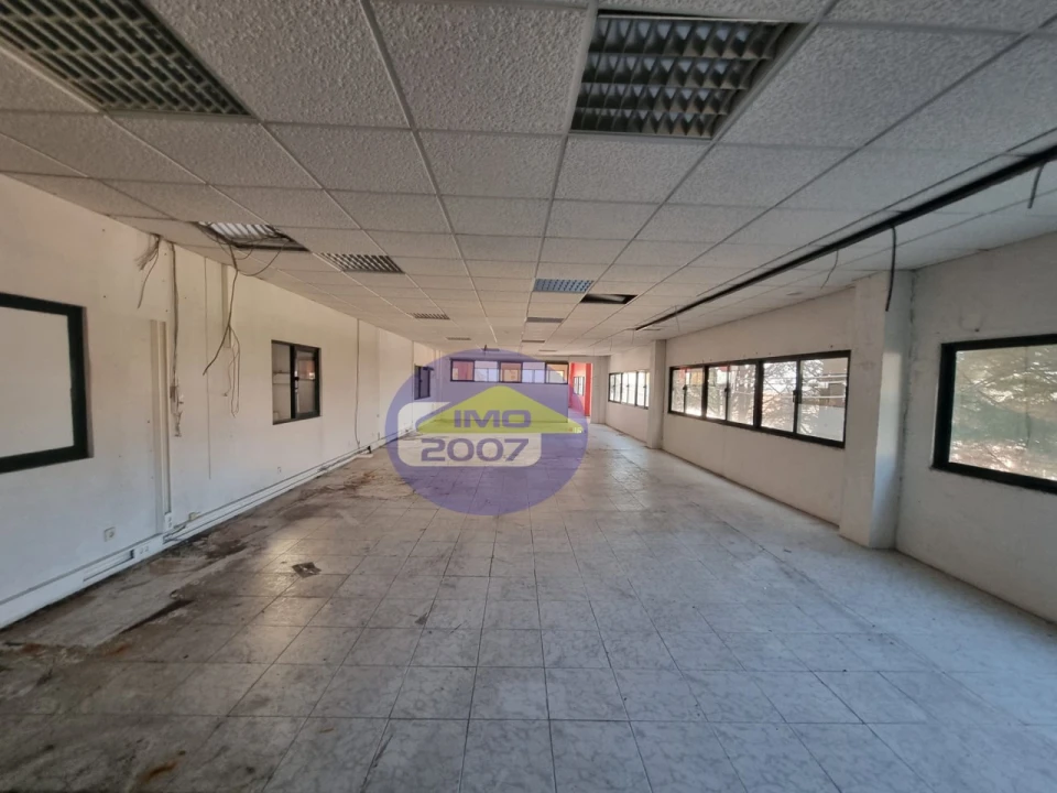 Armazém para Venda em Escapães Foto 25