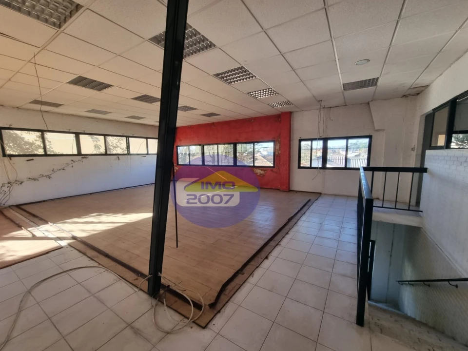 Armazém para Venda em Escapães Foto 29