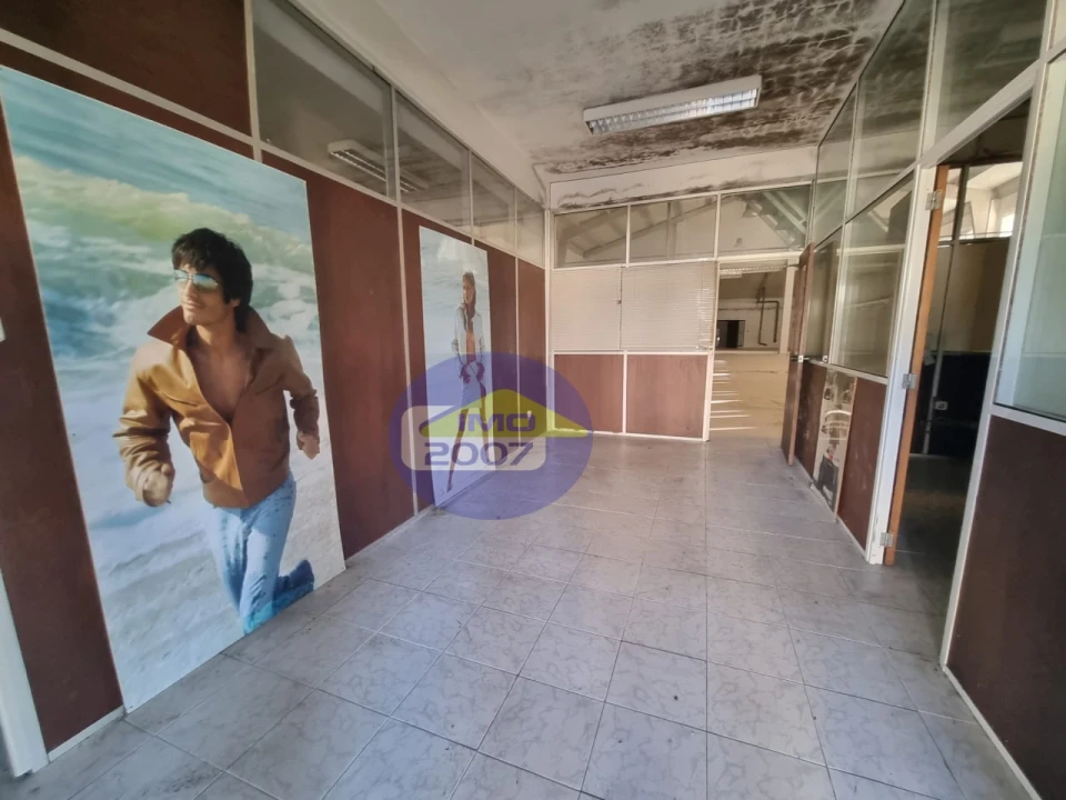 Armazém para Venda em Escapães Foto 32