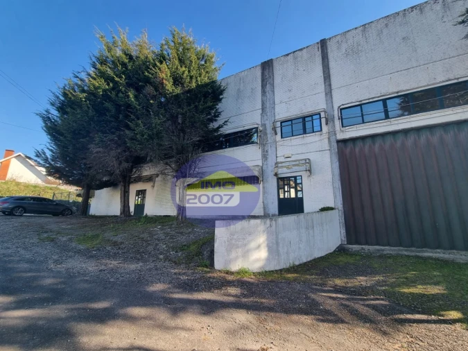 Armazém para Venda em Escapães Foto 3