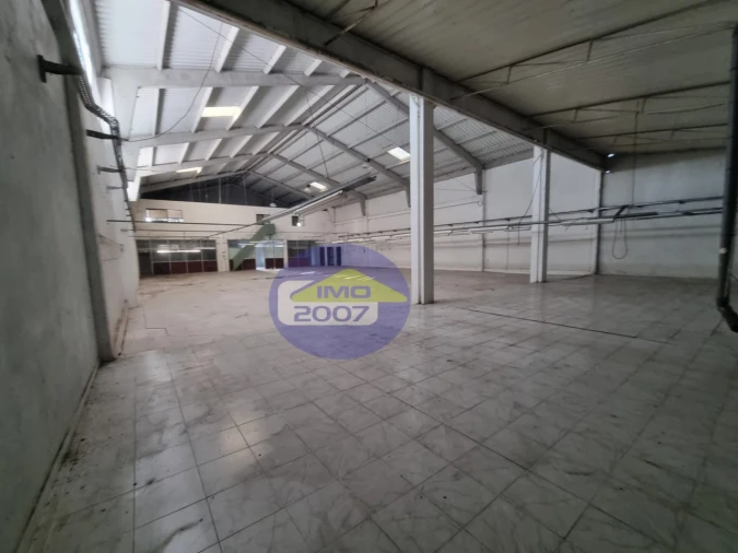 Armazém para Venda em Escapães Foto 6