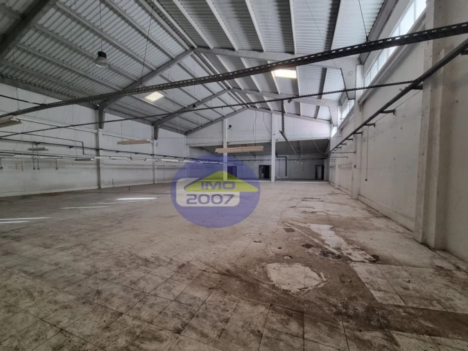 Armazém para Venda em Escapães Foto 7