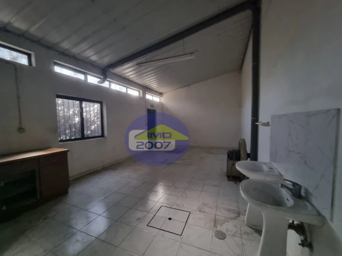 Armazém para Venda em Escapães Foto 8