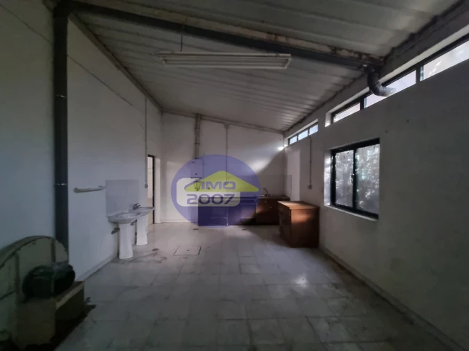 Armazém para Venda em Escapães Foto 15