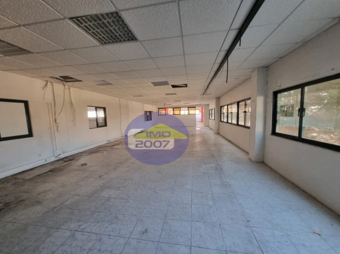 Armazém para Venda em Escapães Foto 21