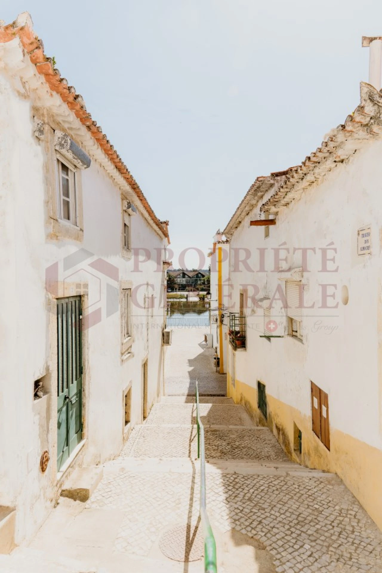 Loja para Venda em Santa Maria do Castelo e Santiago e Santa Susana Foto 3