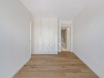 Apartamento T4 para Venda em Algés, Linda-A-Velha e Cruz Quebrada-Dafundo