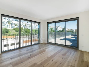 Apartamento T4 para Venda em Algés, Linda-A-Velha e Cruz Quebrada-Dafundo