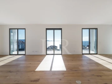 Apartamento T4 para Venda em Algés, Linda-A-Velha e Cruz Quebrada-Dafundo