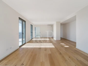 Apartamento T4 para Venda em Algés, Linda-A-Velha e Cruz Quebrada-Dafundo