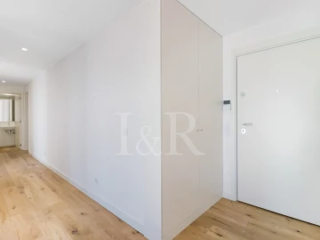 Apartamento T4 para Venda em Algés, Linda-A-Velha e Cruz Quebrada-Dafundo
