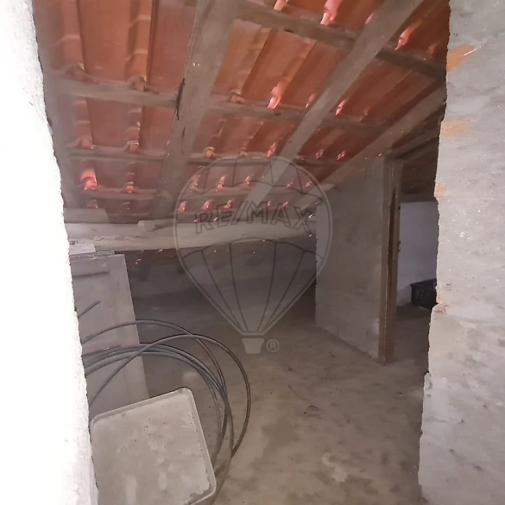 Moradia T3 para Venda em Envendos Foto 16