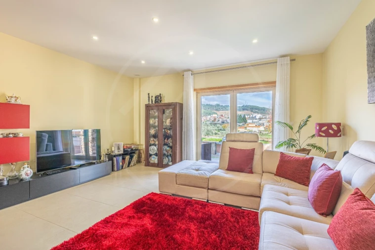 Moradia T4 para Venda em Murça Foto 6