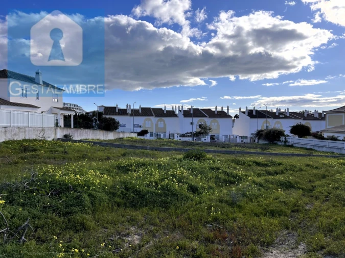 Terreno para Venda em Albufeira e Olhos de Água Foto 1