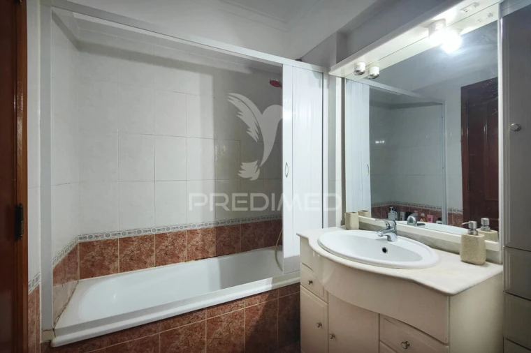 Apartamento T2 para Venda em Massamá e Monte Abraão Foto 7