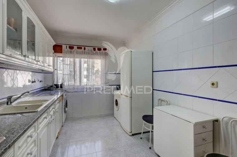 Apartamento T2 para Venda em Massamá e Monte Abraão Foto 19