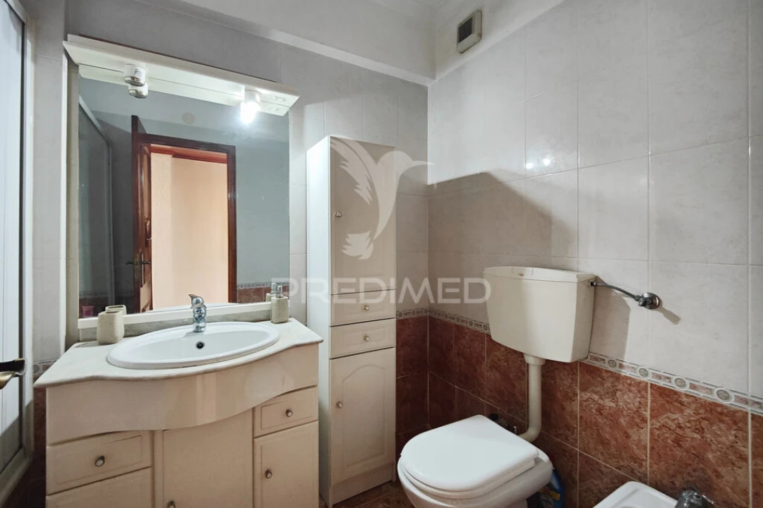 Apartamento T2 para Venda em Massamá e Monte Abraão Foto 6
