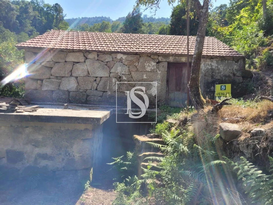 Moradia T2 para Venda em Cinfães Foto 8