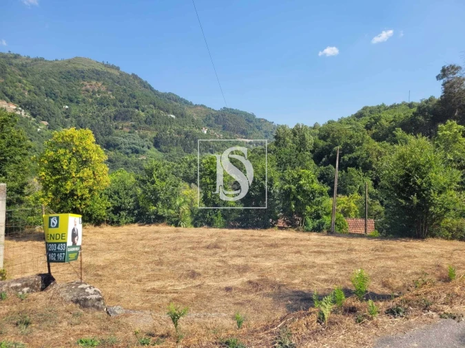 Moradia T2 para Venda em Cinfães Foto 2