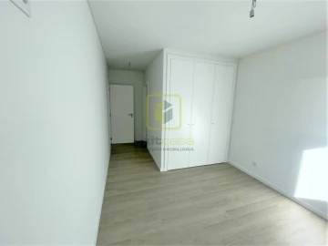 Apartamento T2 para Venda em Tavarede