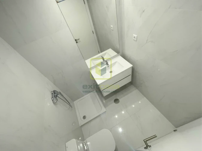 Apartamento T2 para Venda em Tavarede Foto 4