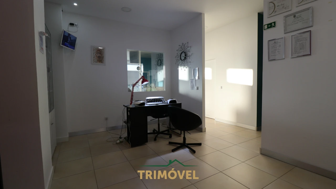 Loja para Venda em Escapães Foto 8