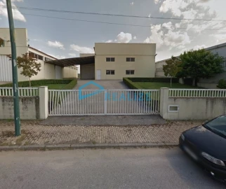 Armazém para Arrendamento em Constantim e Vale de Nogueiras
