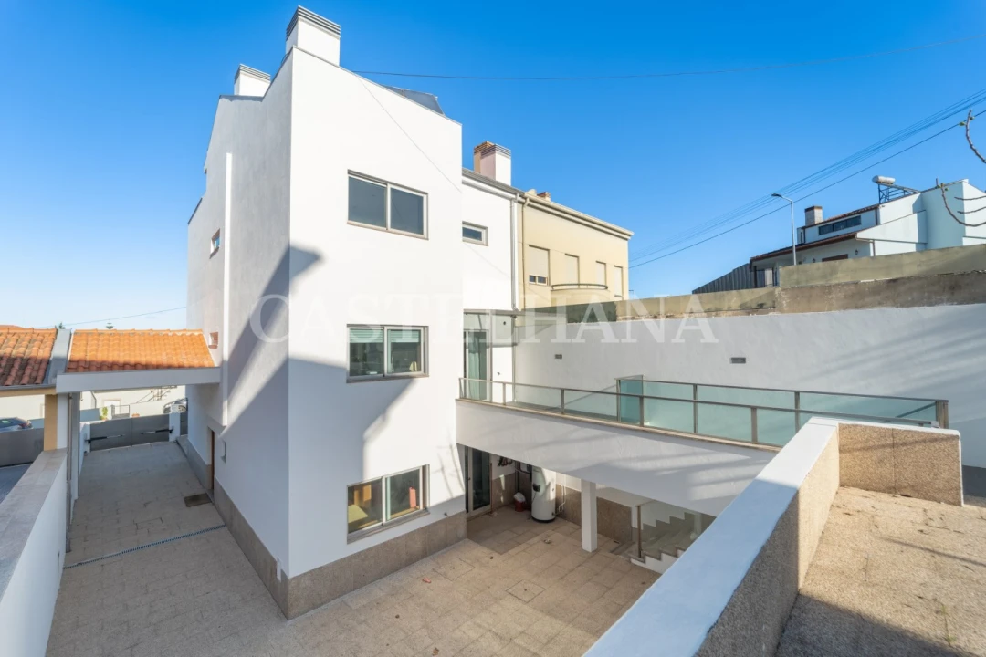 Moradia T4 para Venda em Canidelo Foto 11