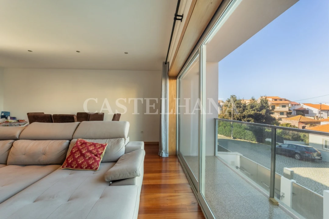 Moradia T4 para Venda em Canidelo Foto 2