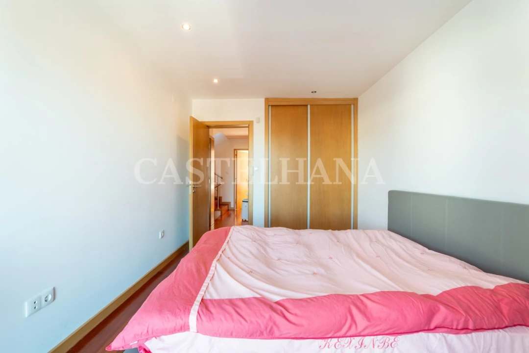 Moradia T4 para Venda em Canidelo Foto 30