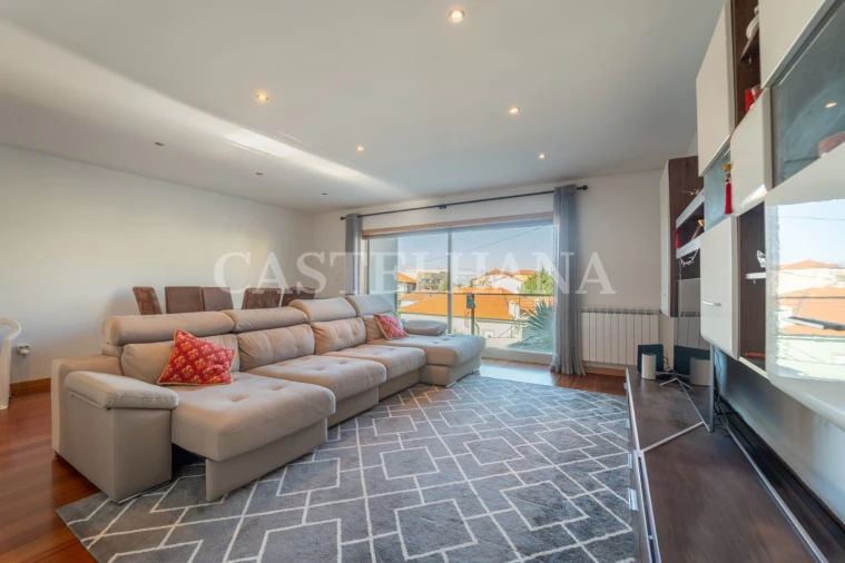 Moradia T4 para Venda em Canidelo Foto 4