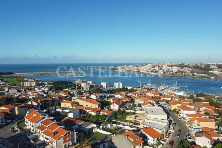 Moradia T4 para Venda em Canidelo Foto 1