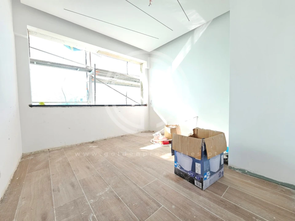 Prédio para Venda em Faro (Sé e São Pedro) Foto 8