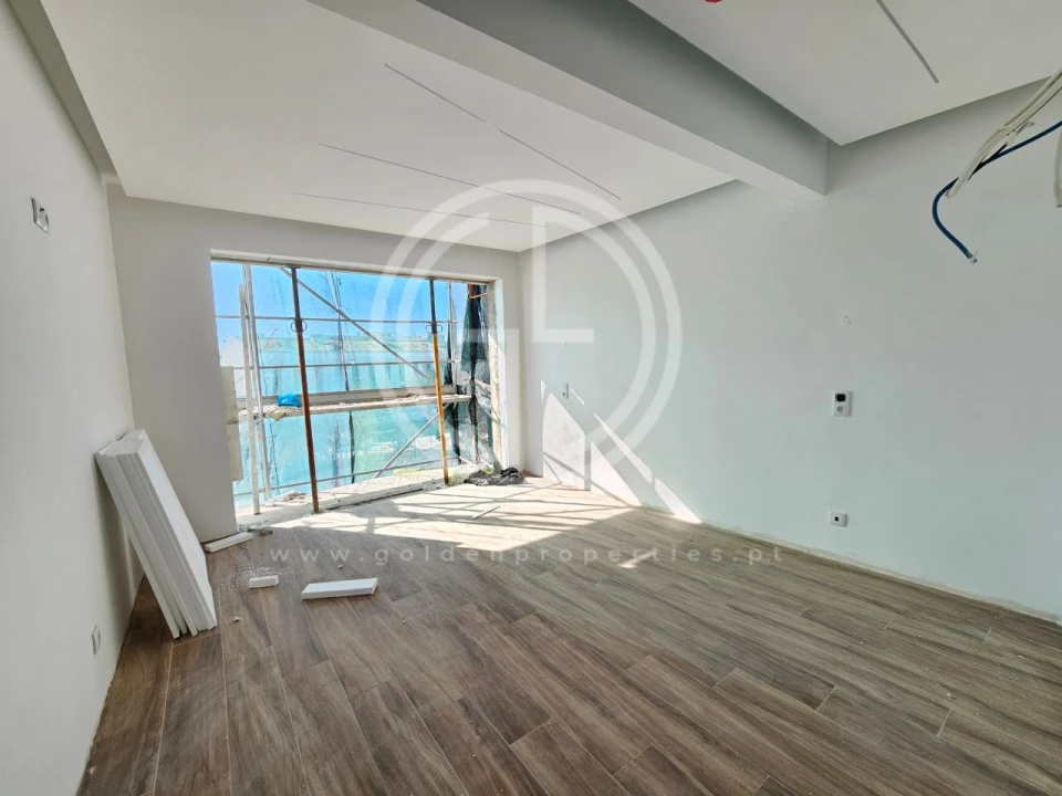 Prédio para Venda em Faro (Sé e São Pedro) Foto 10