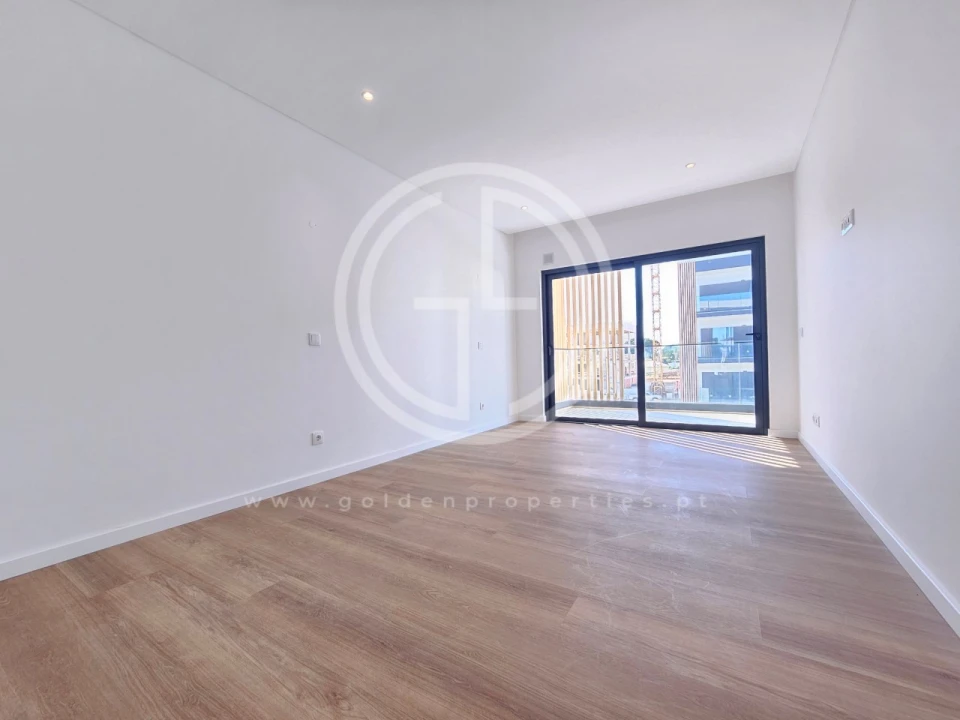 Apartamento T2 para Venda em Alvor Foto 6
