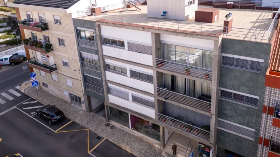 Apartamento T4 para Venda em Alcobaça e Vestiaria Foto 46