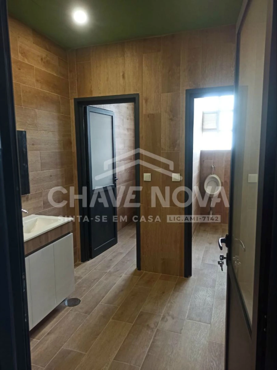 Negócio para Venda em São João da Madeira Foto 8