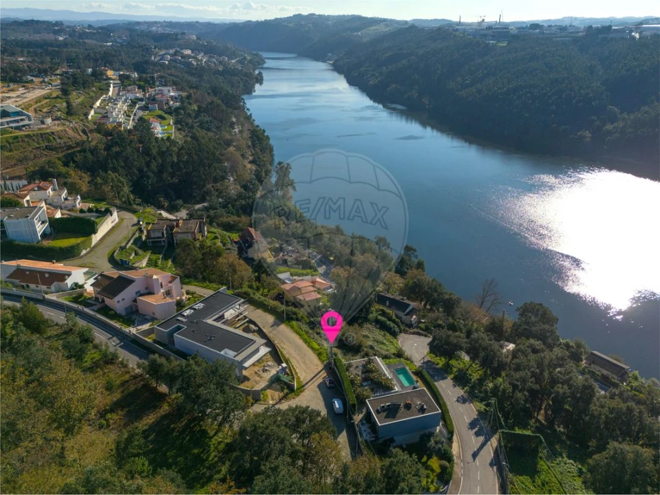 Terreno para Venda em Gondomar (São Cosme), Valbom e Jovim Foto 1