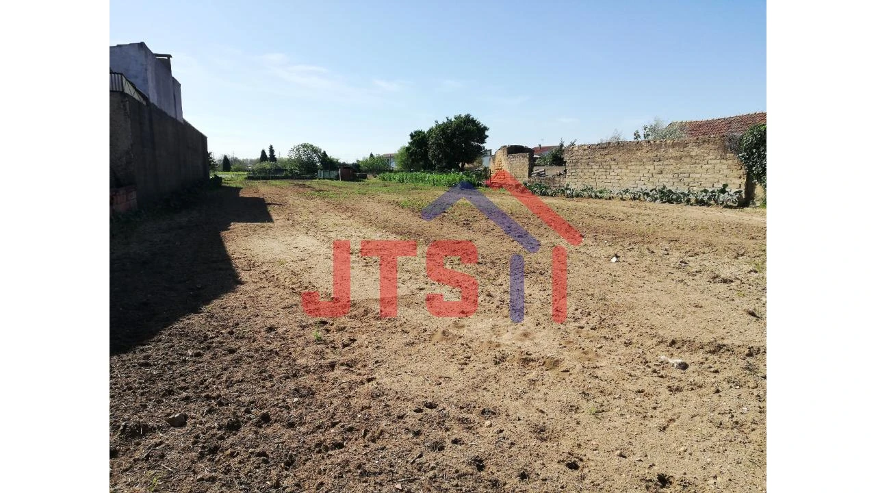 Terreno para Venda em Amoreira da Gândara, Paredes do Bairro e Ancas Foto 2