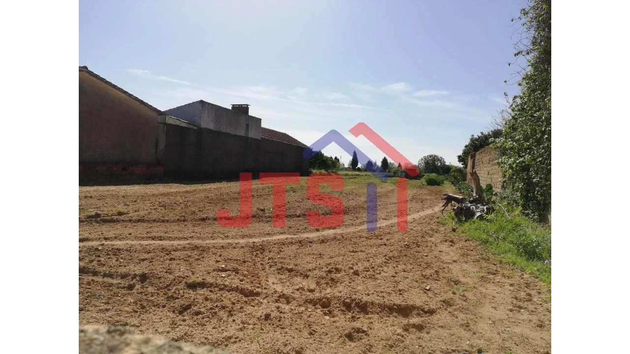 Terreno para Venda em Amoreira da Gândara, Paredes do Bairro e Ancas Foto 3