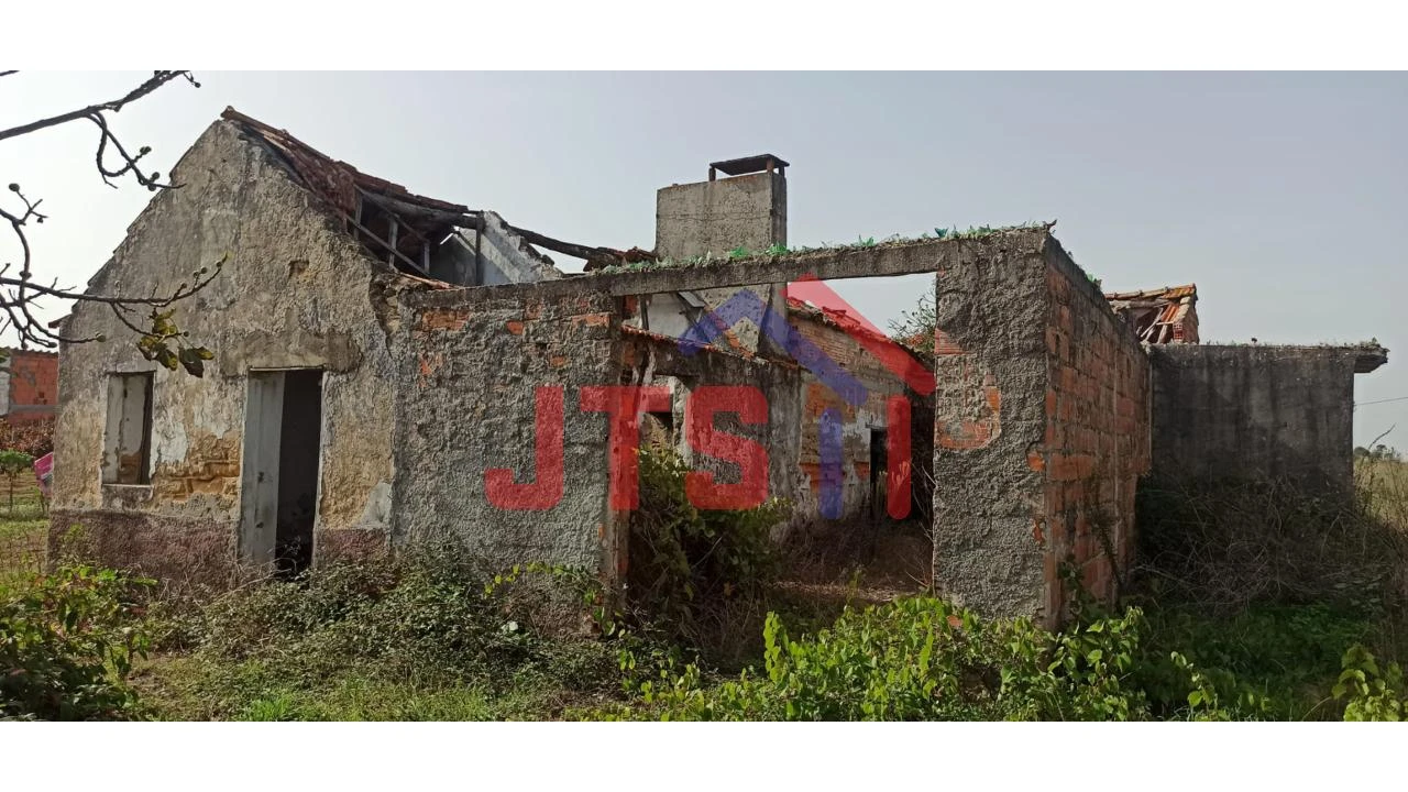 Moradia T2 para Venda em Requeixo, Nossa Senhora de Fátima e Nariz Foto 1