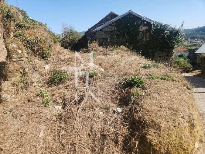 Moradia T2 para Venda em Bustelo, Carneiro e Carvalho de Rei Foto 2