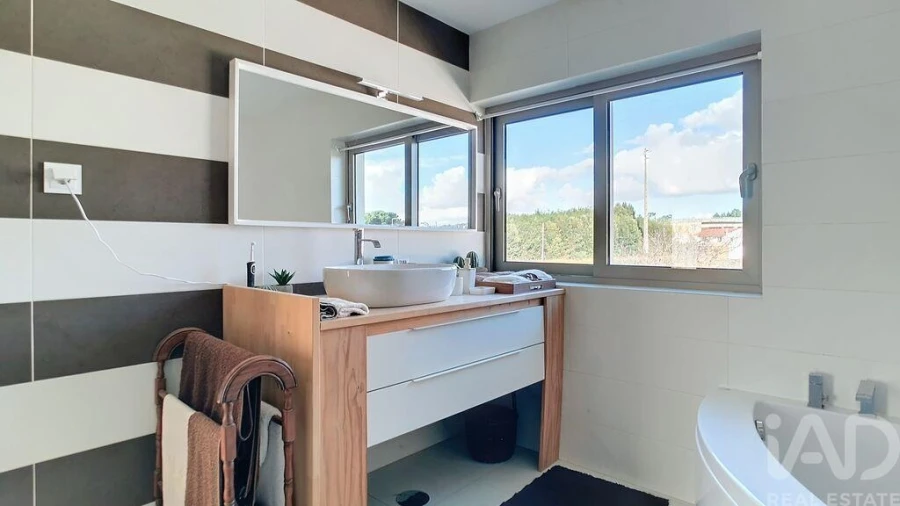 Moradia T4 para Venda em Cortegaça Foto 19