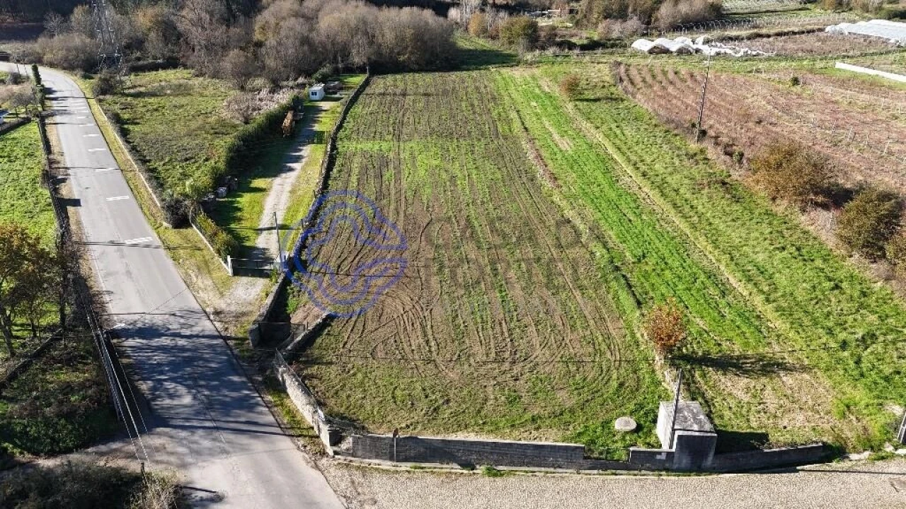 Terreno para Venda em Romariz Foto 8